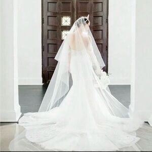 Cathedral Double-Layered Veil (White)